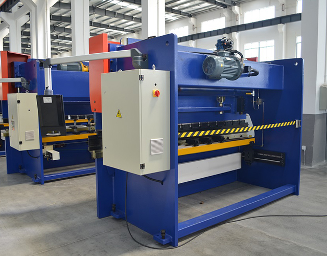 Hydraulische Pressbremse ESA S630 Alle Stahl-CNC-Blechbiegung