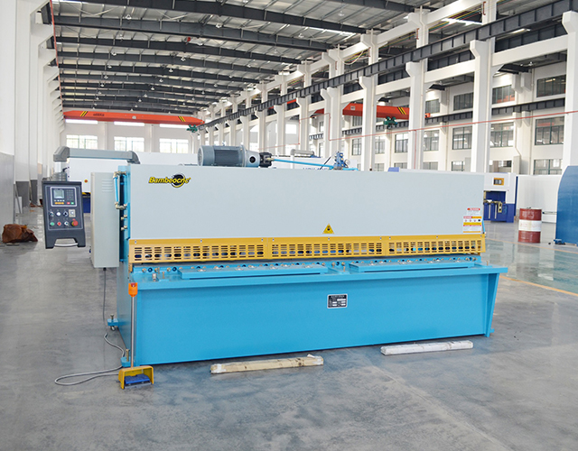 CNC-Schwenkbalken-Schermaschine zum Scheren von Metall mit E21s